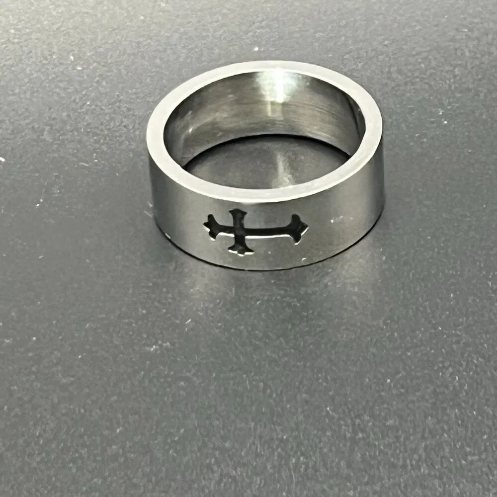 Men'S Stainless Steel Comfort Fit Cross Ring Band 8  1/2 NWOT